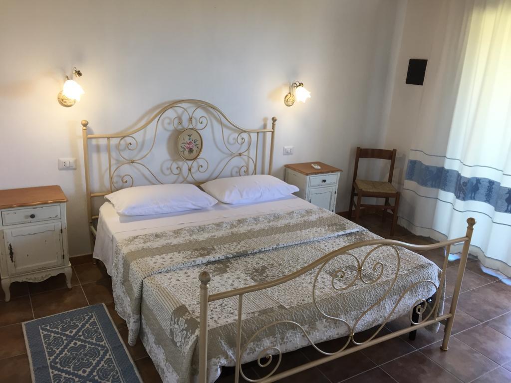Agriturismo Mieleamaro Villa Олбия Екстериор снимка
