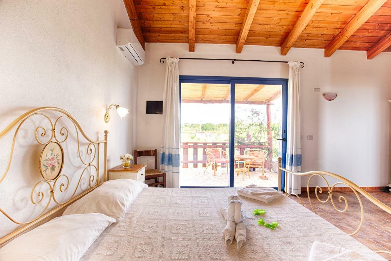 Agriturismo Mieleamaro Villa Олбия Екстериор снимка
