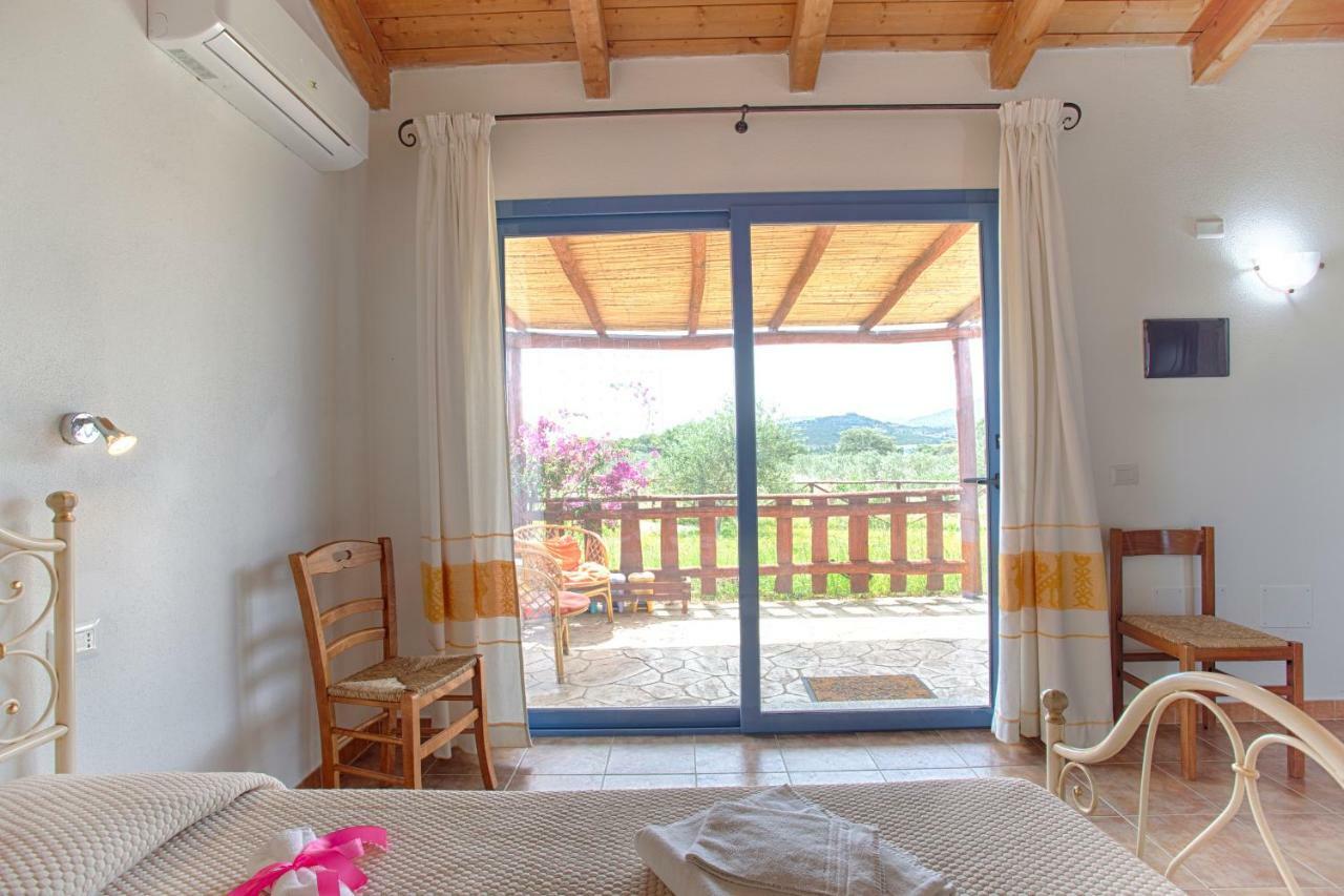 Agriturismo Mieleamaro Villa Олбия Екстериор снимка